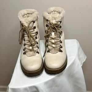 Cliffs by WHITE MOUNTAIN Cream Fur-Lined Winter Boots